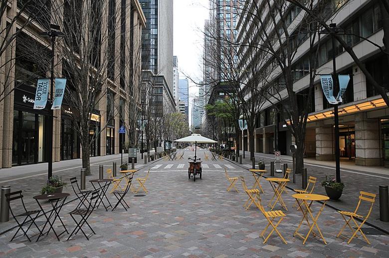 8867_800pxempty_street_during_the_coronavirus_pandemic_in_marunouchi_nakadri_street_chiyoda_tokyo_japan_20200405_121643_658131.jpg